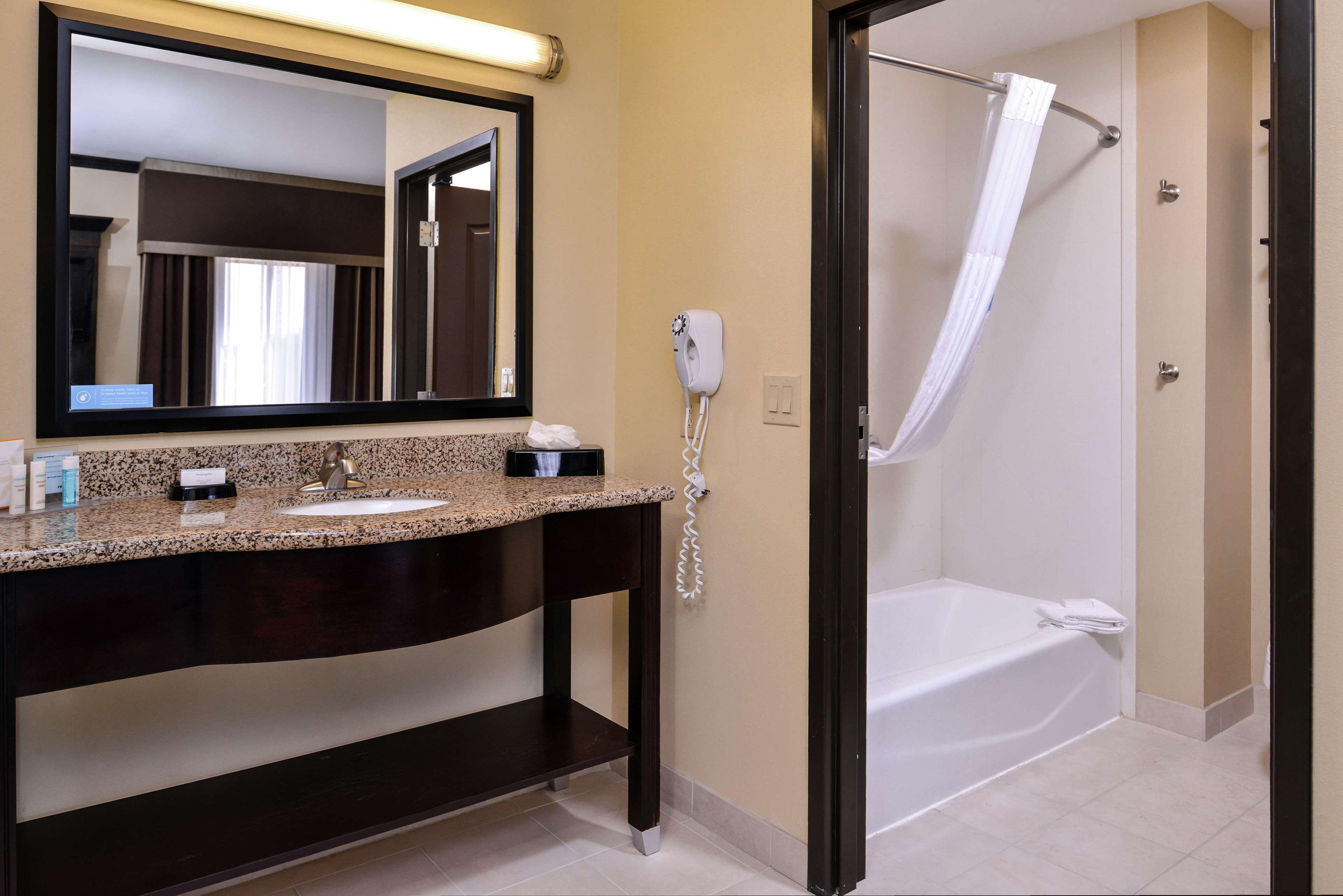 Hotel Hampton &