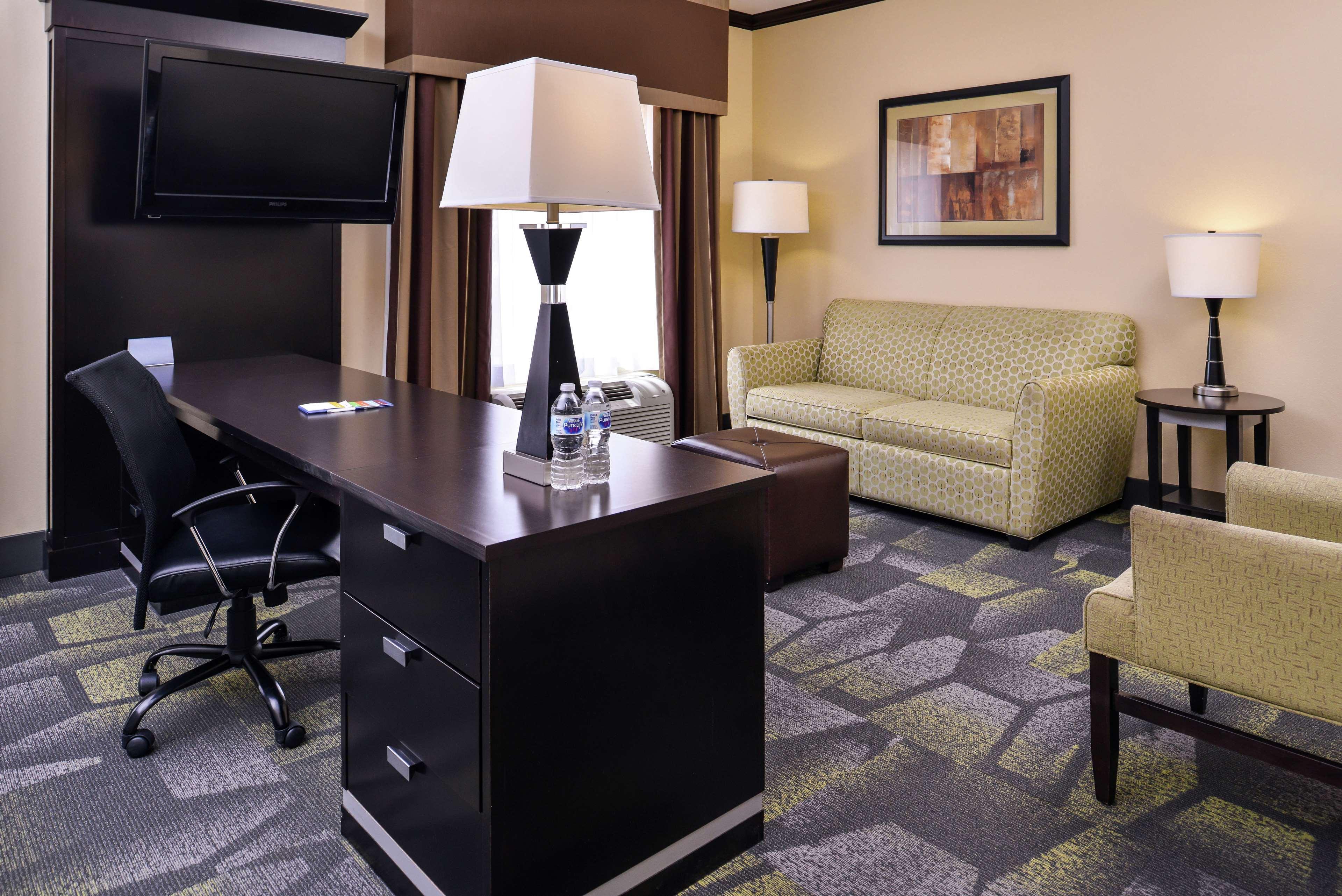 Hotel Hampton & 3*
