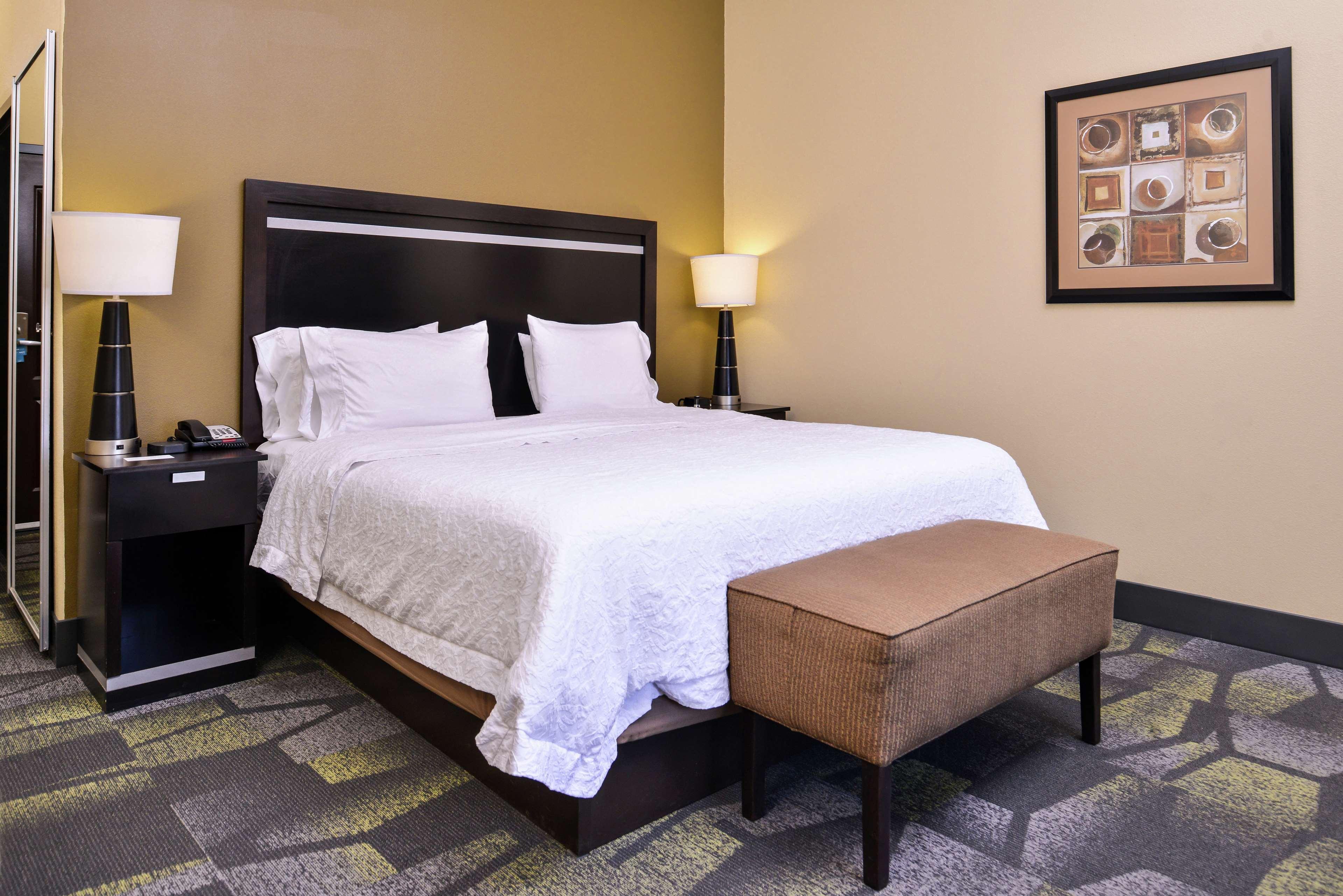 Hotel Hampton &