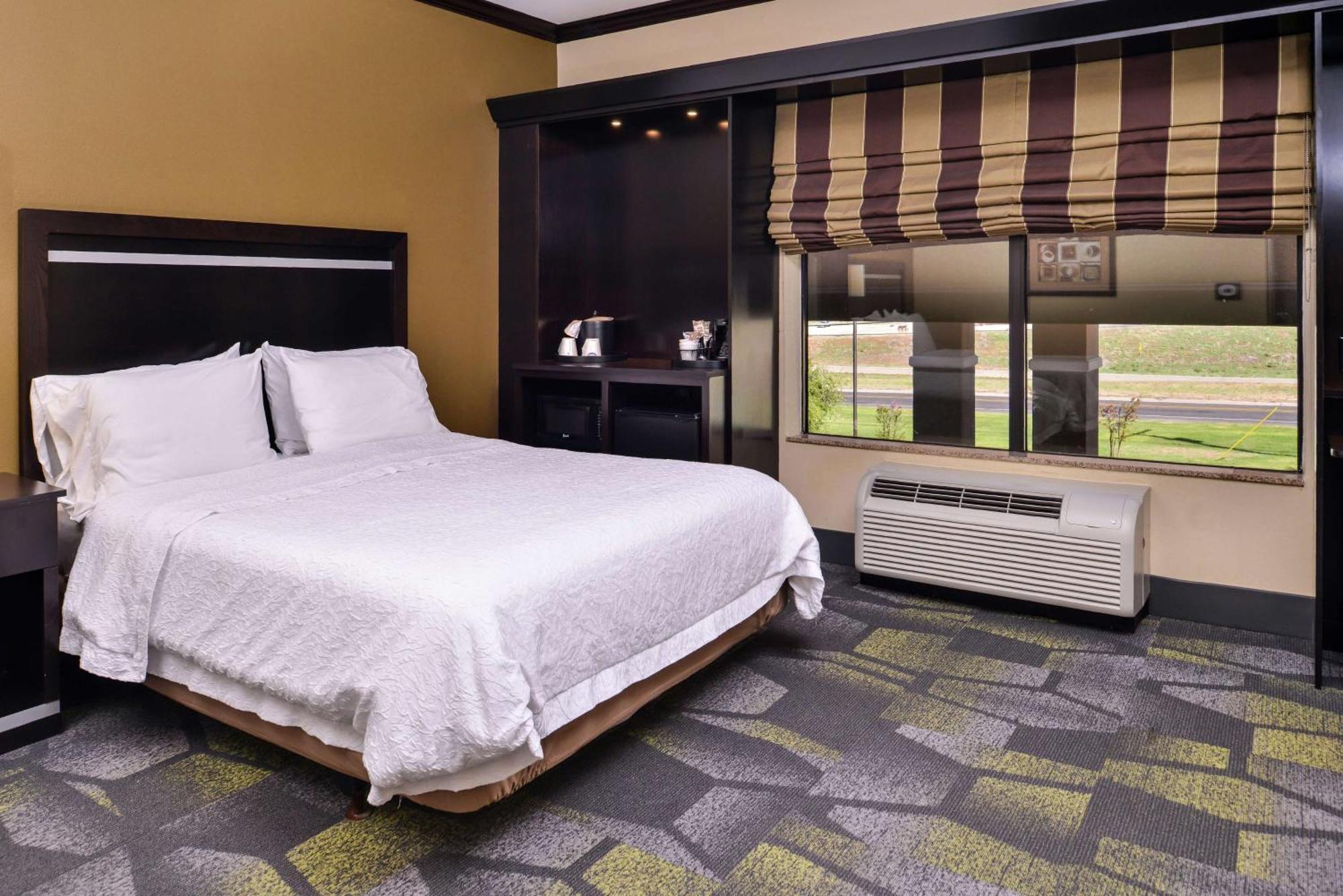 Hotel Hampton &