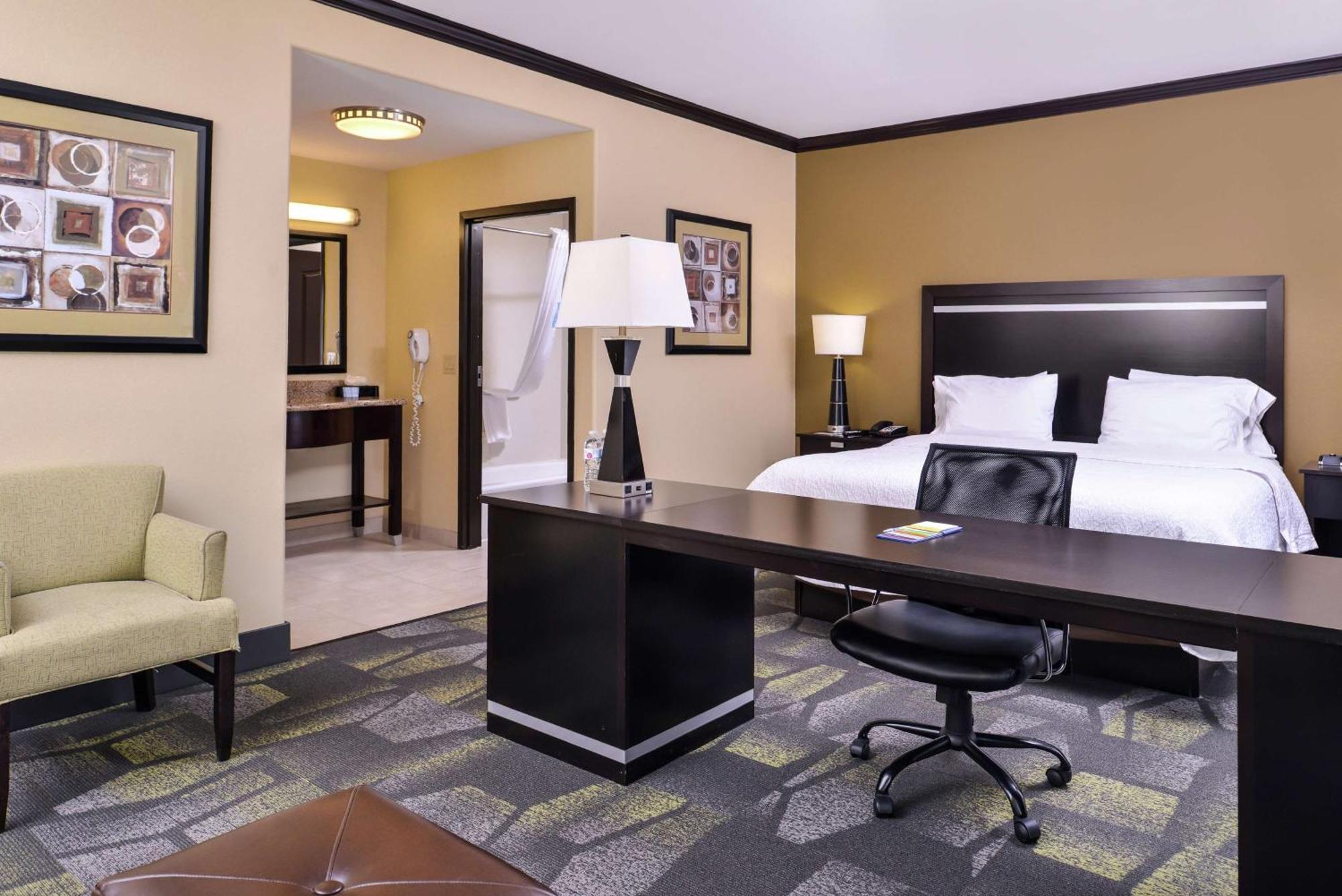 Hotel Hampton & 3*