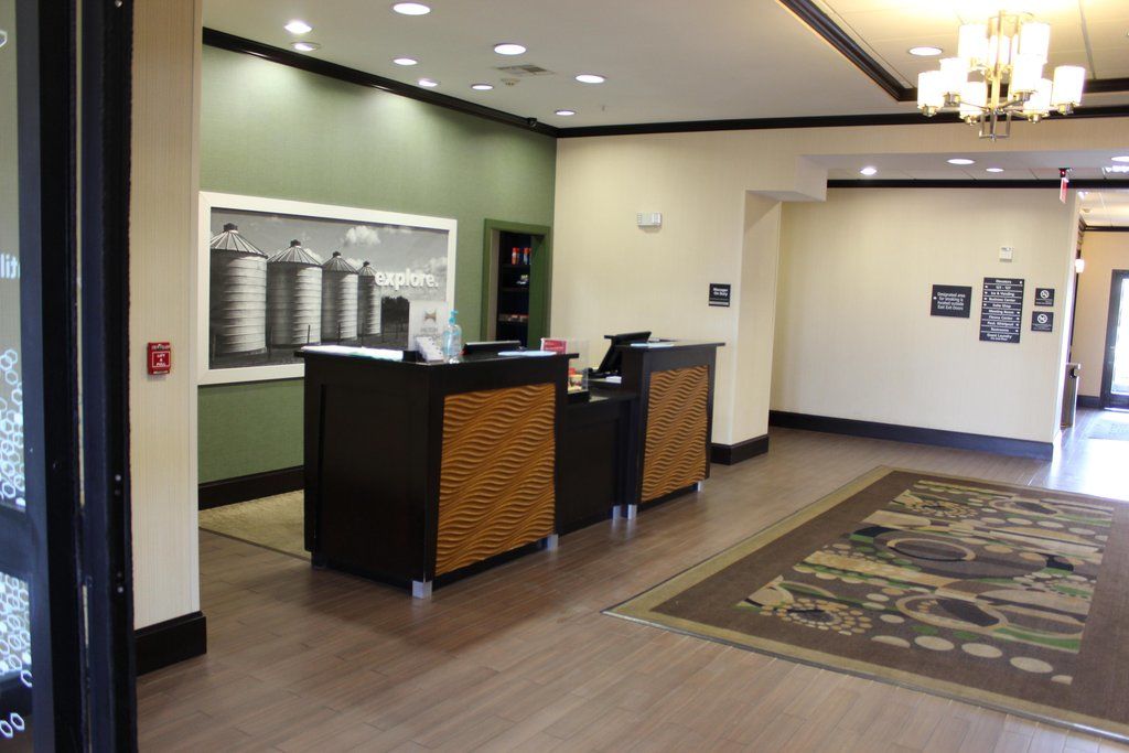 Hampton & Hotel 3*